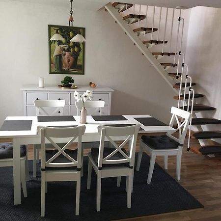 Schöne Große Wohnung, Terrasse, Kamin, Parkplatz, Greifswald Exterior foto