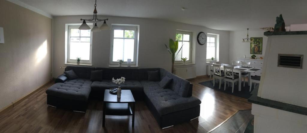 Schöne Große Wohnung, Terrasse, Kamin, Parkplatz, Greifswald Exterior foto